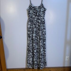 Mi Ami floral summer dress in black and white in size medium